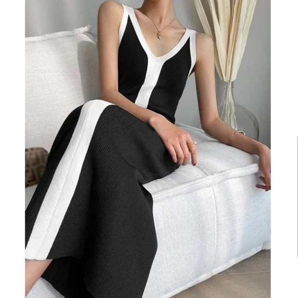 Commense Elegant Black and White Sleeveless Dress SzM NWT HOST PICK!ππ - Picture 1 of 7